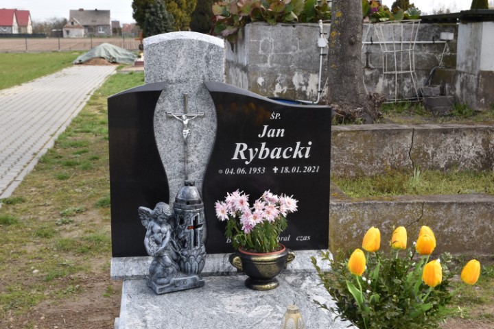 Jan Rybacki 1953 Laskowice - Grobonet - Wyszukiwarka osób pochowanych